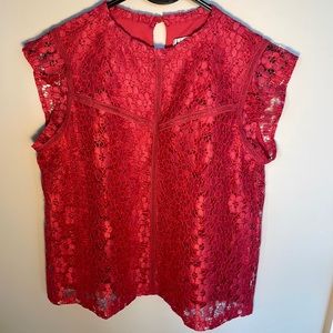 Nanette Lepore Magenta sleeveless/cap sleeve shirt with lace overlay, sz medium